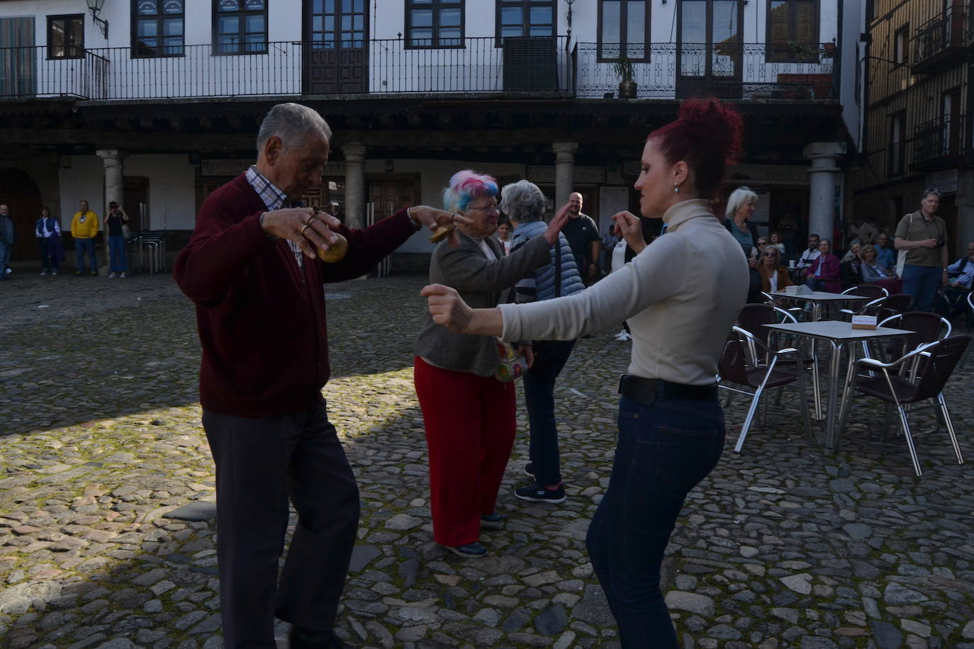 El Día del Trago envuelve en fiesta a La Alberca