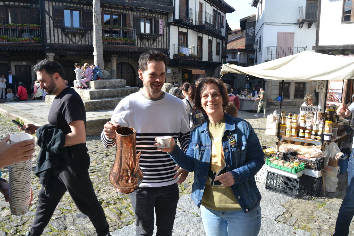 El Día del Trago envuelve en fiesta a La Alberca