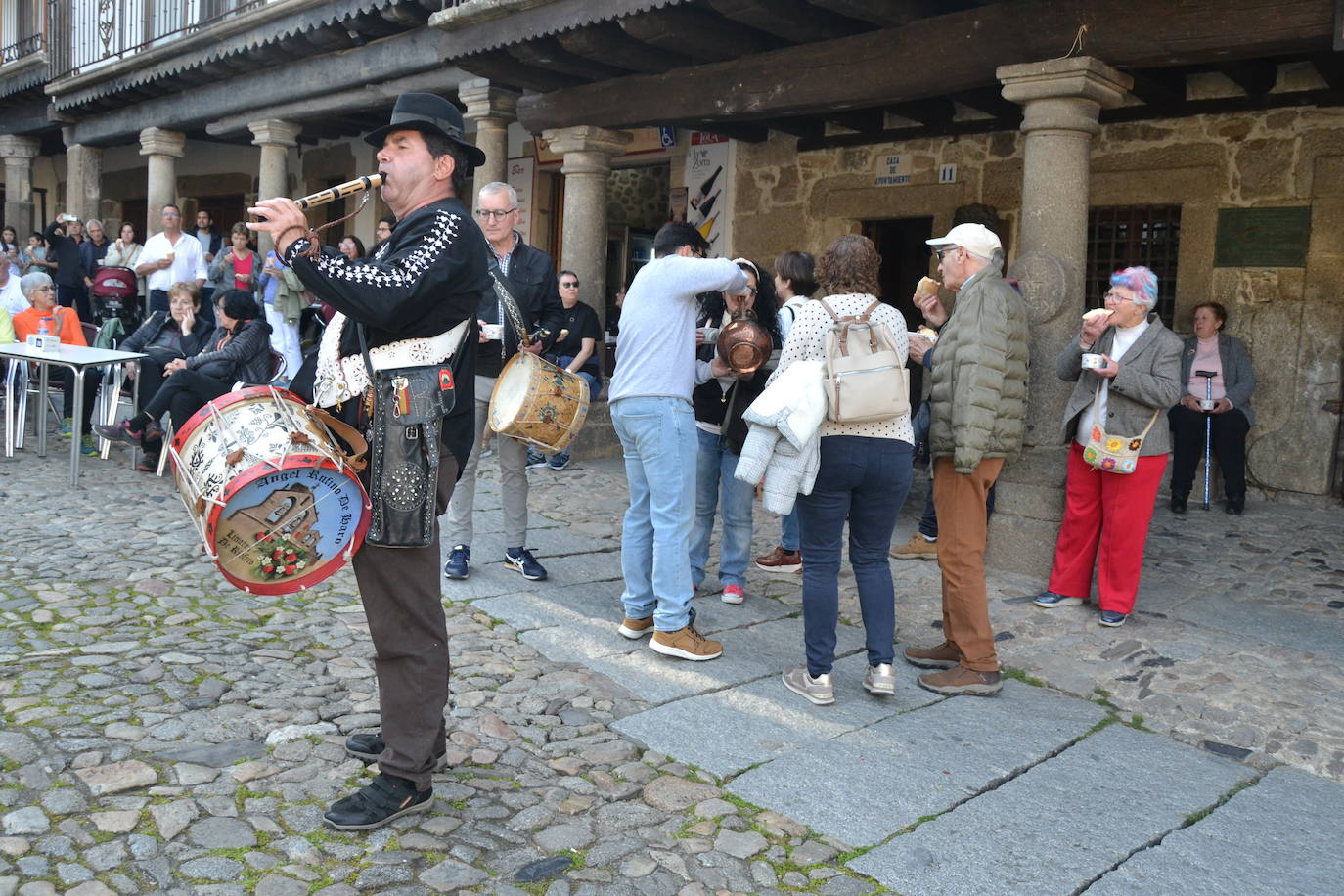 El Día del Trago envuelve en fiesta a La Alberca