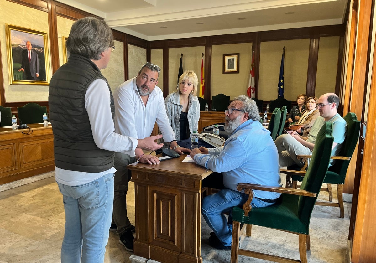 Bronca en Béjar por la suspensión del pleno debido al apagón nacional