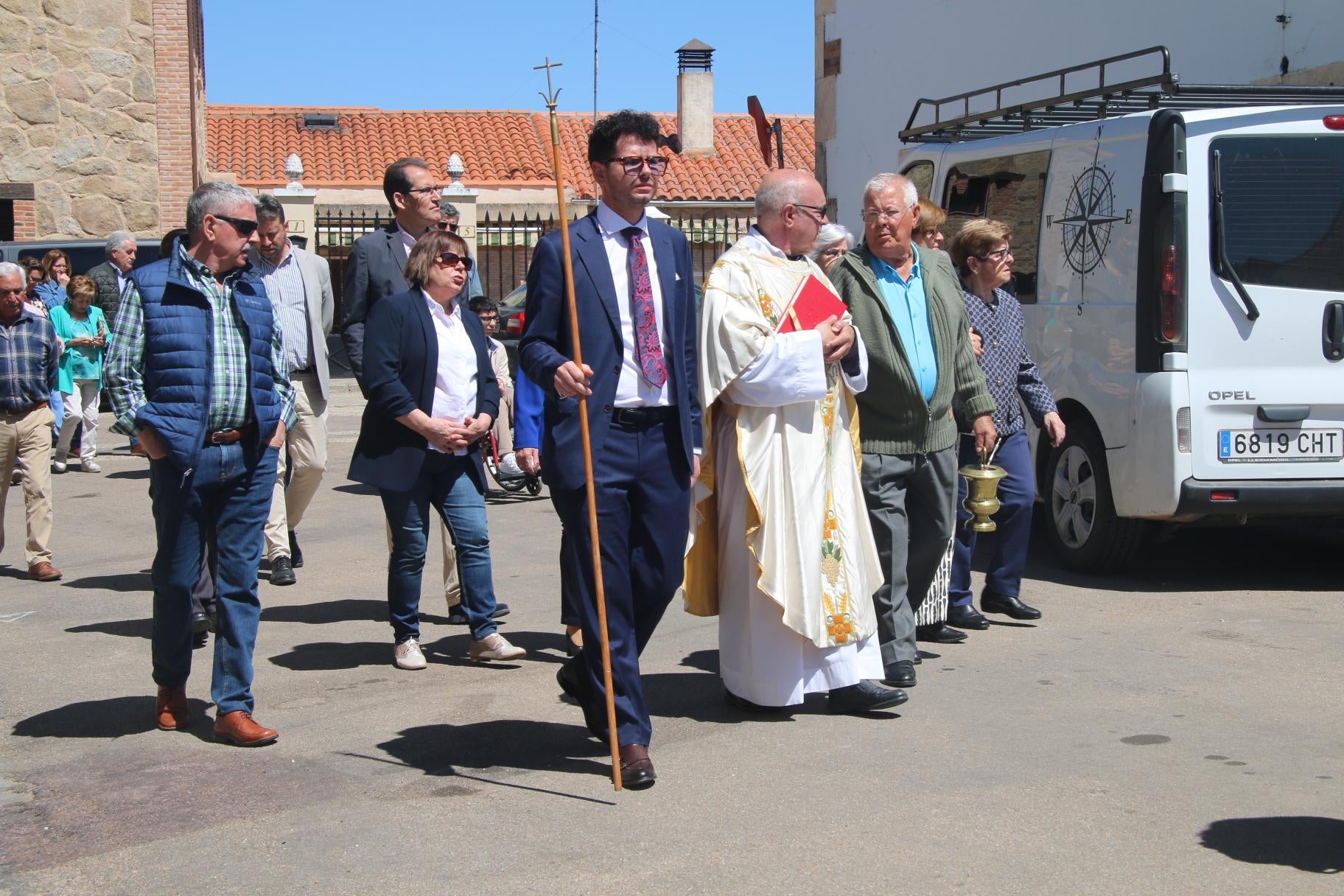 Vega de Tirados rinde honores al Cristo de las Aguas