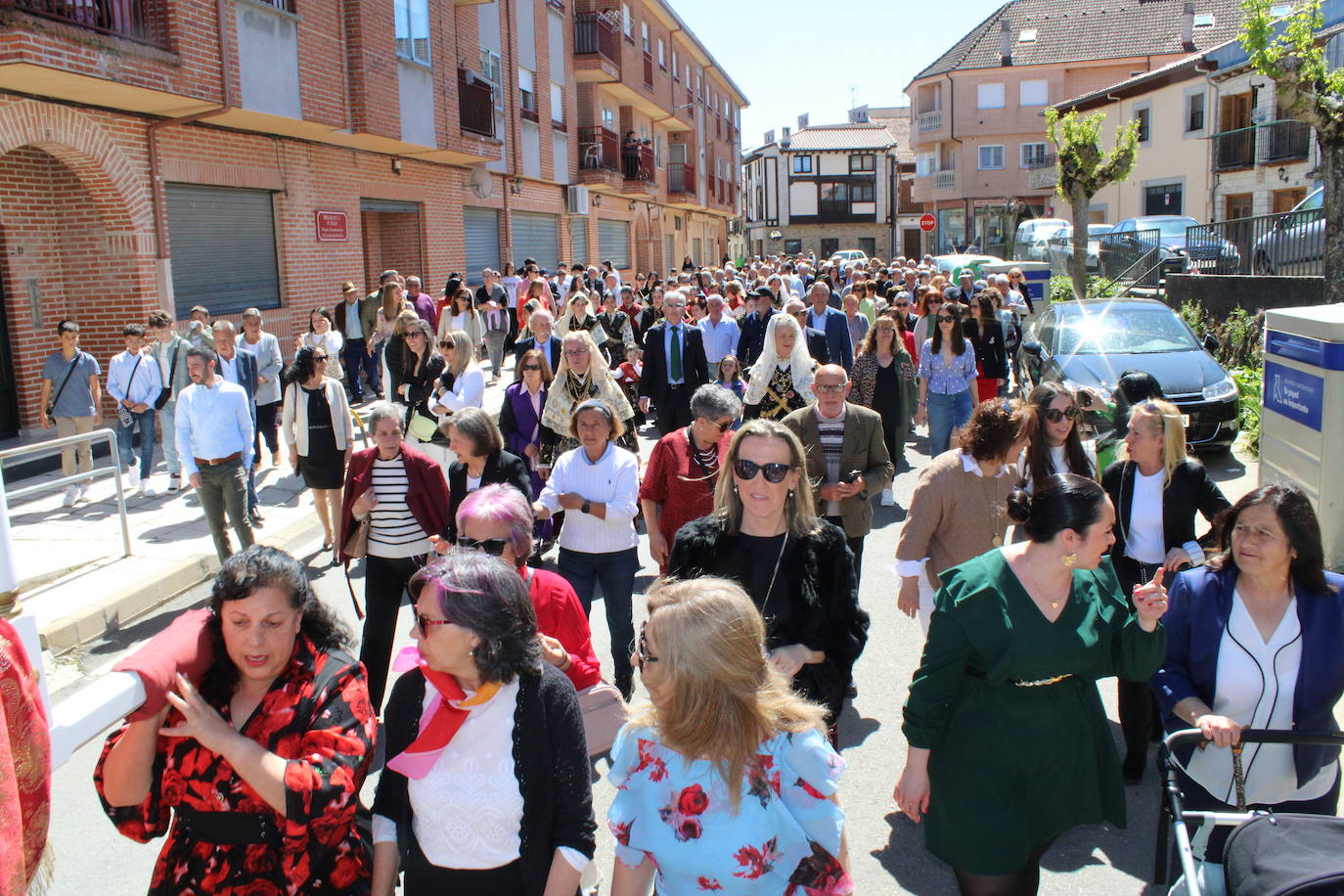 Linares de Riofrío disfruta de un intenso día en honor a la Virgen del Buen Suceso