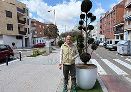 El concejal Juan Carlos Bueno en la zona recién actualizada.