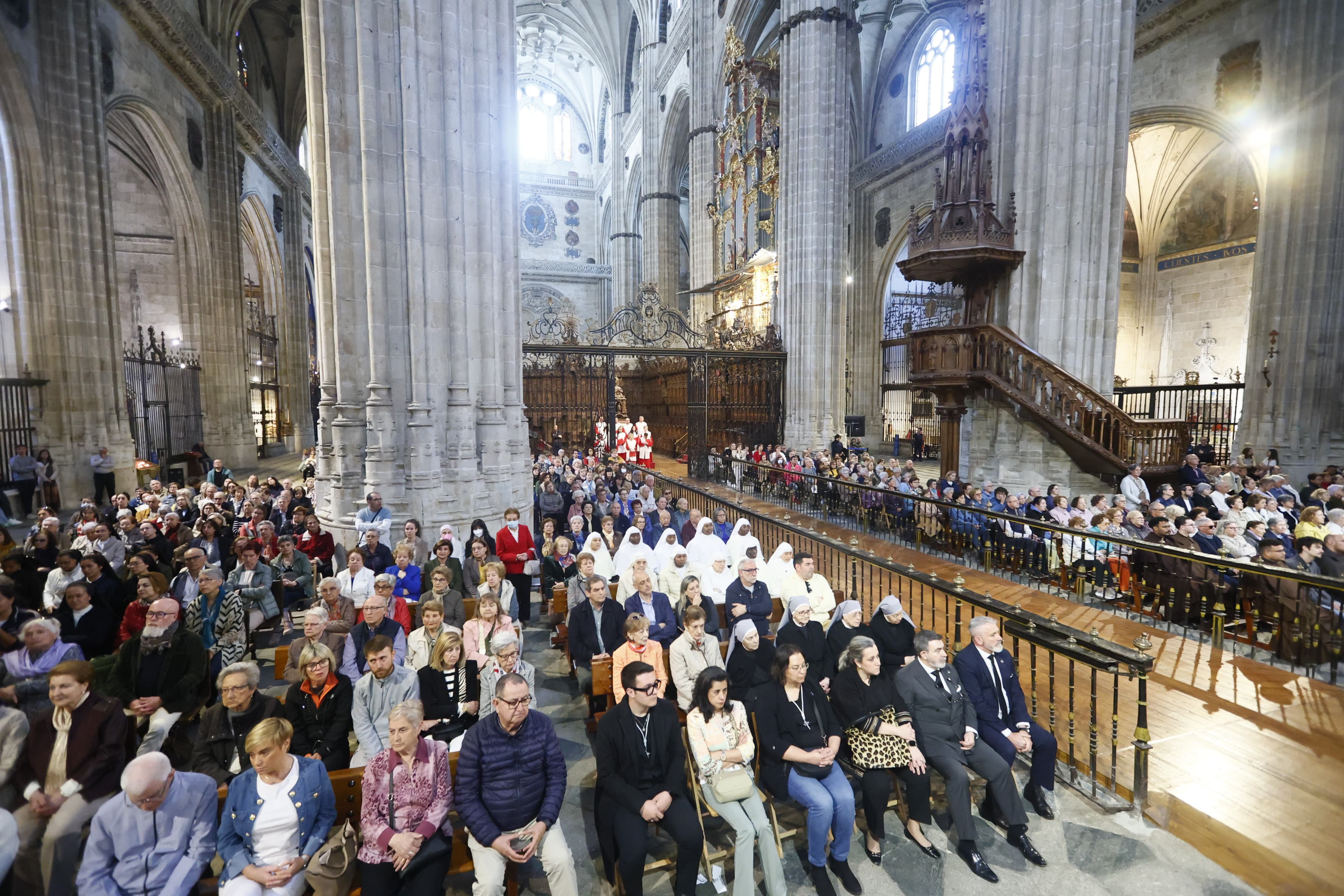 Multitudinaria despedida al papa Francisco