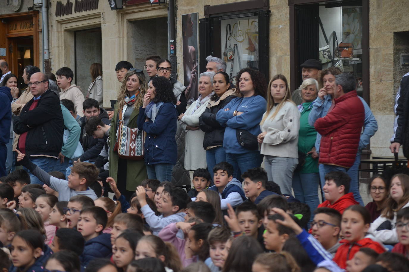 Más de mil escolares de Ciudad Rodrigo se dan cita en una exhibición de la Guardia Civil
