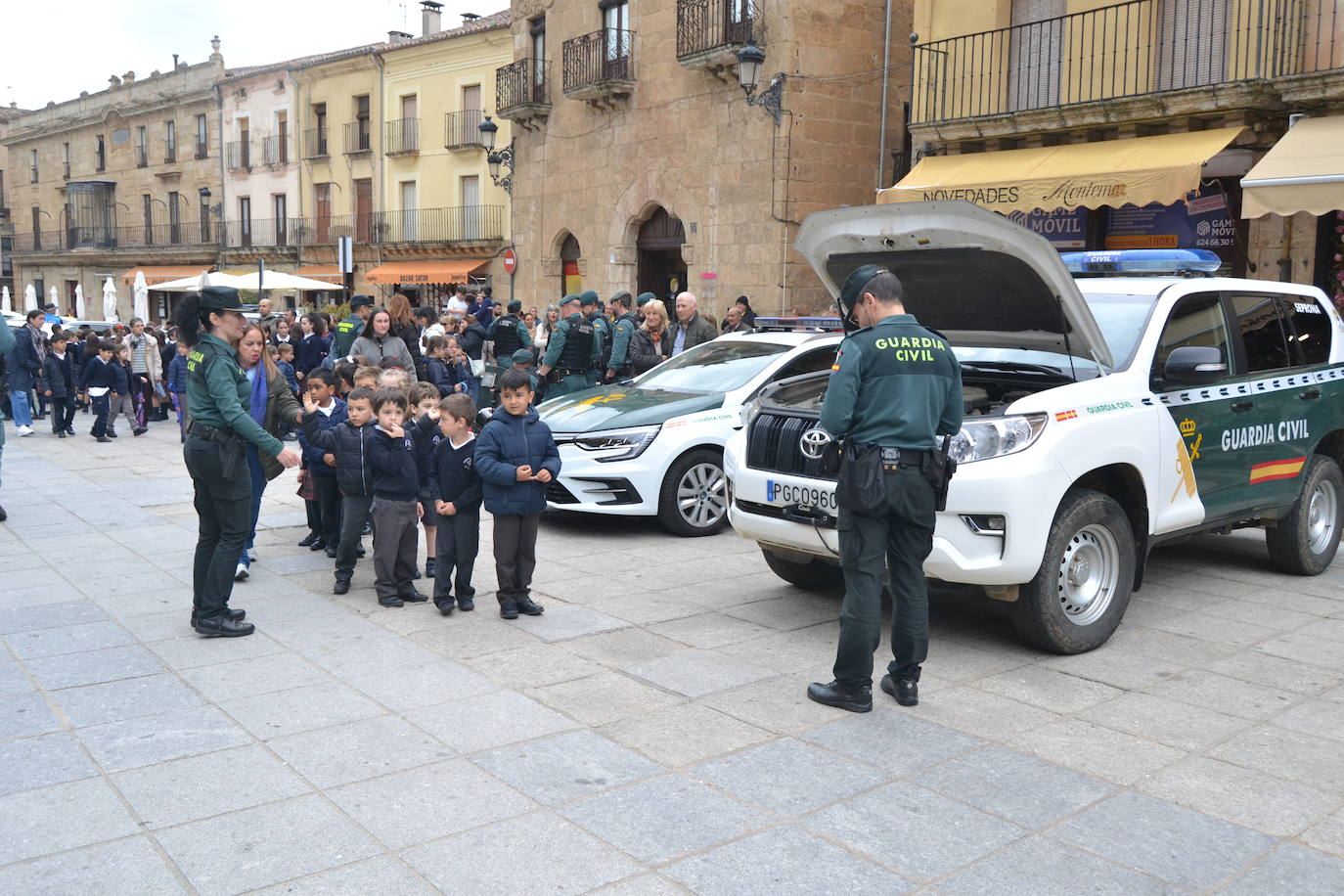 Más de mil escolares de Ciudad Rodrigo se dan cita en una exhibición de la Guardia Civil