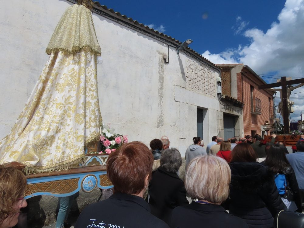 Procesión en honor al Santo Cristo del Monte por las calles de Alaraz