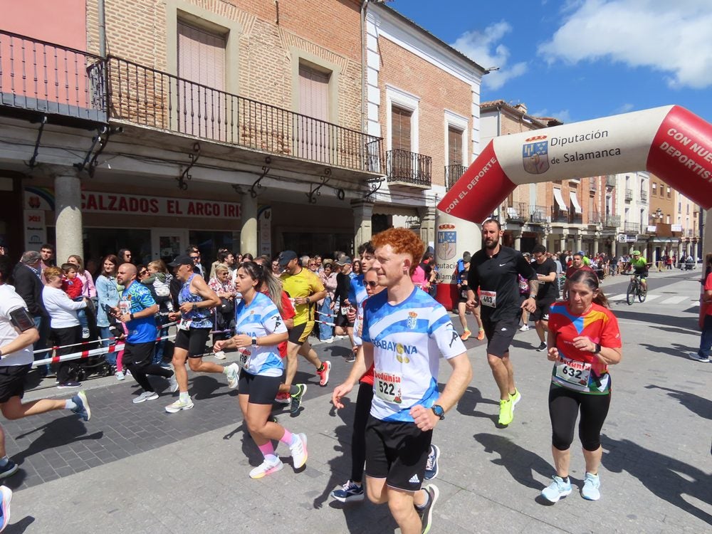 Jorge Hernandez y María José Carpio ganan la XXXI carrera &#039;Hijos, padres y abuelos&#039; de Peñaranda de Bracamonte