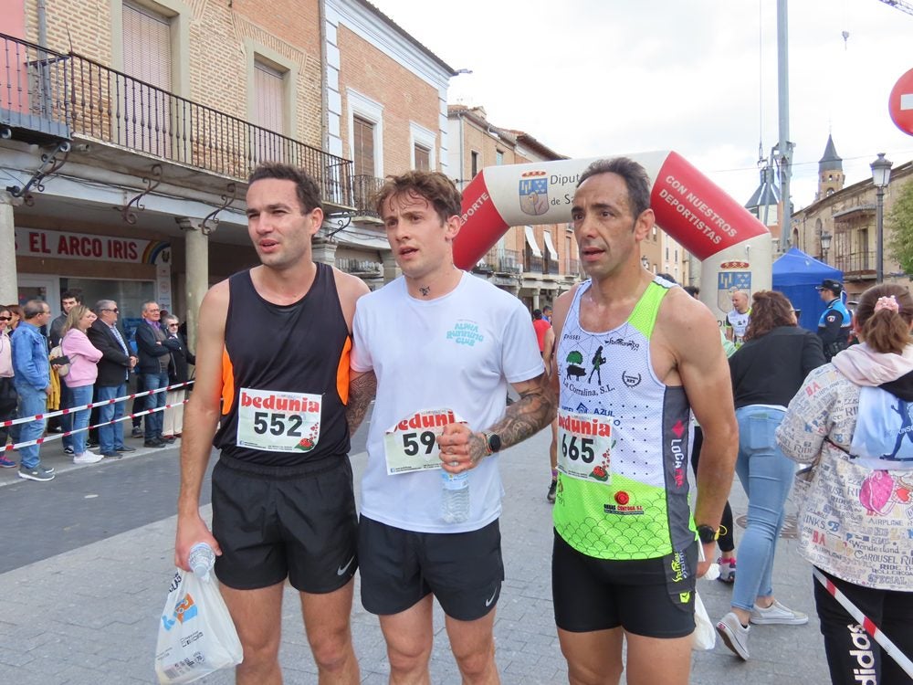 Jorge Hernandez y María José Carpio ganan la XXXI carrera &#039;Hijos, padres y abuelos&#039; de Peñaranda de Bracamonte