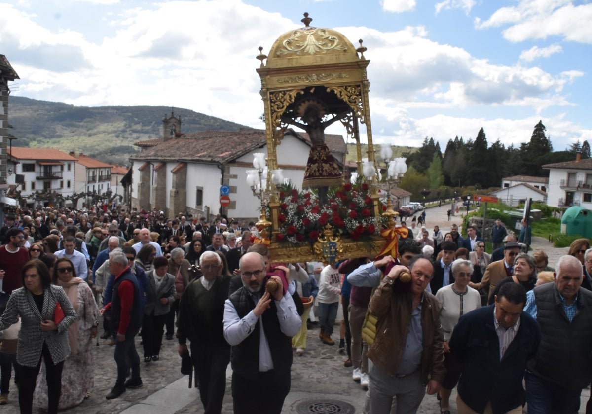 El Cristo del Refugio bendice un año más a Candelario