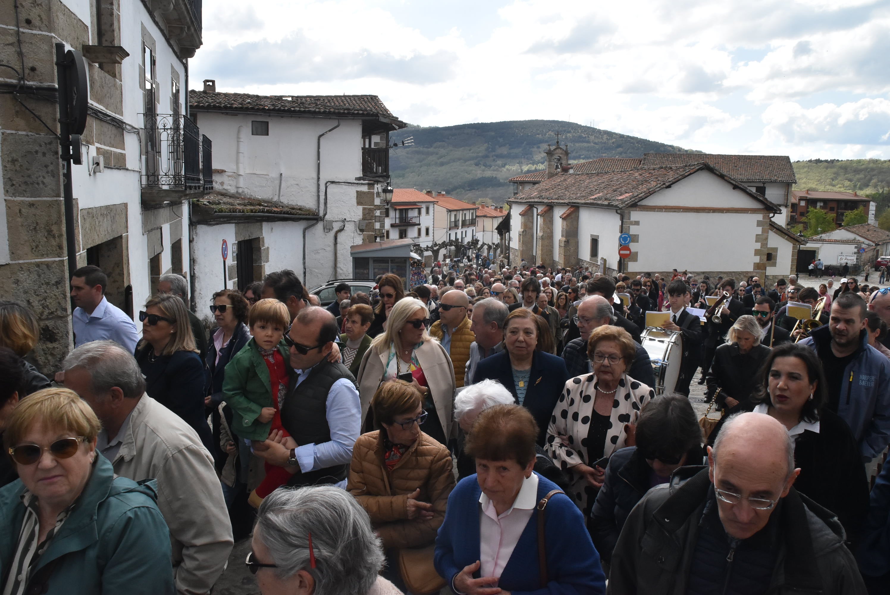 El Cristo del Refugio bendice un año más a Candelario