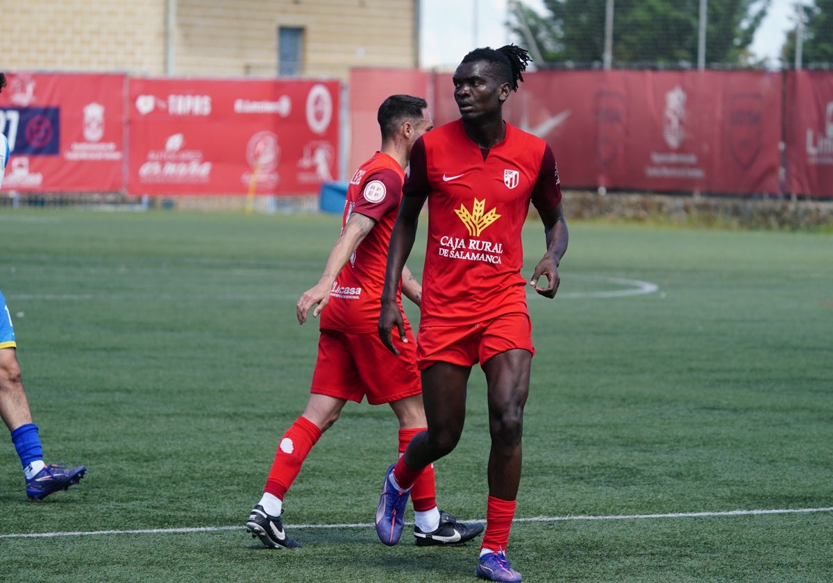 Christian Mayo tuvo la mejor ocasión del Santa Marta frente a la Arandina.