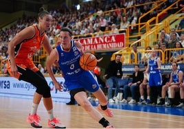 Raquel Carrera y Antonia Delaere, en una imagen del partido de este jueves.