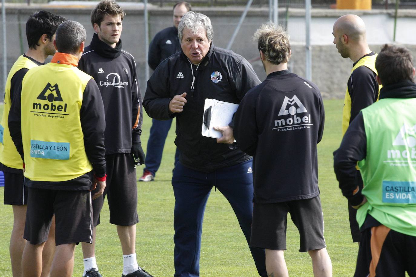 En abril de 2010 fue la tercera y última vez que Jorge coge las riendas de la UDS para intentar encauzar la mala situación. Ocupaba plaza de descenso a 2ª B y logró revertir y salvar al equipo en las últimas 11 jornadas. 