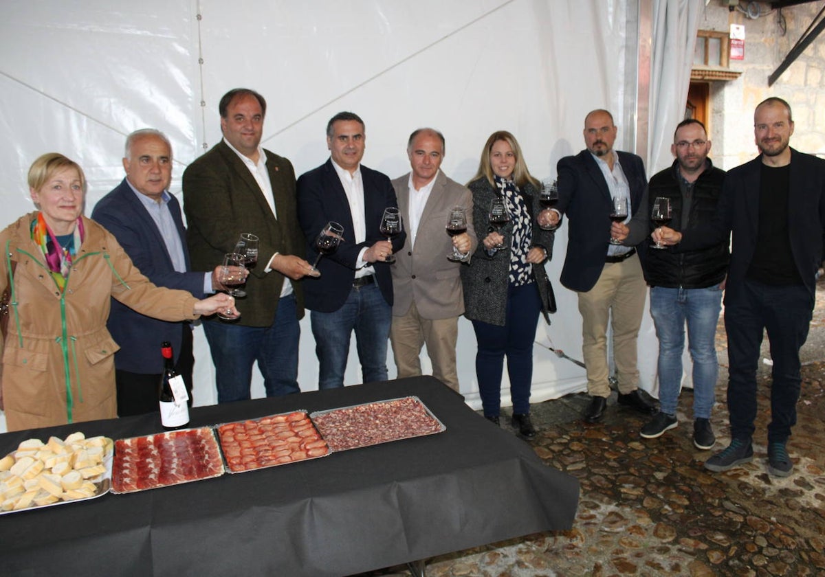 San Esteban de la Sierra abre su Feria de Enoturismo