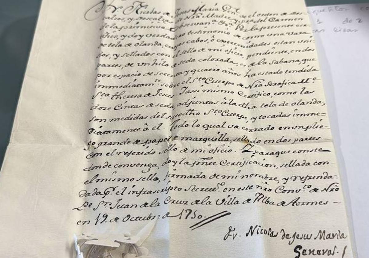 Descubierta en Madrid la sábana que envolvió a La Santa en 1676
