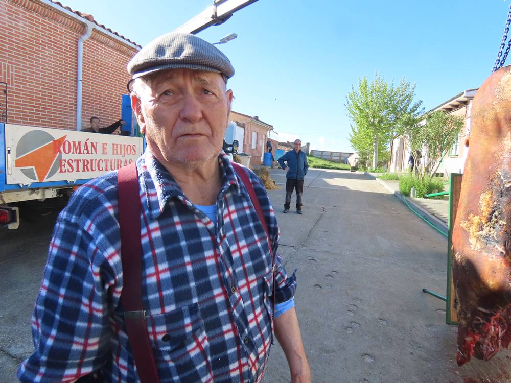 Recuerdos del pasado en la VIII Matanza Típica de Cantaracillo