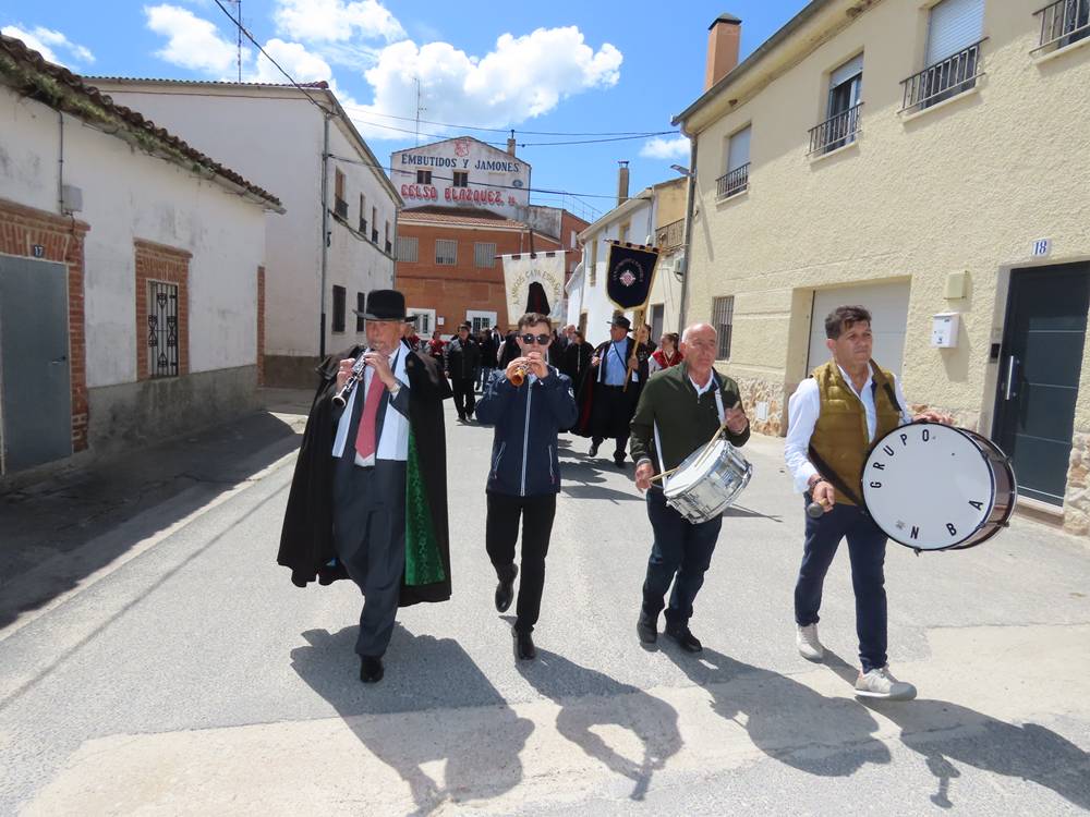 Los amigos de la capa se ponen de gala en Alaraz