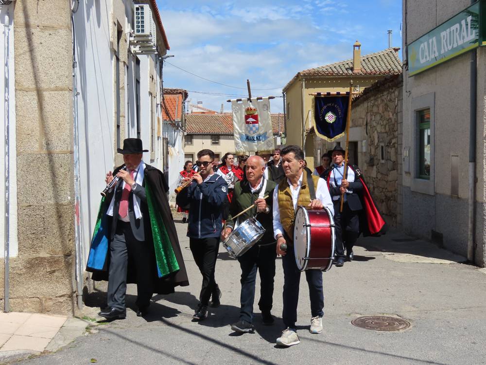 Los amigos de la capa se ponen de gala en Alaraz