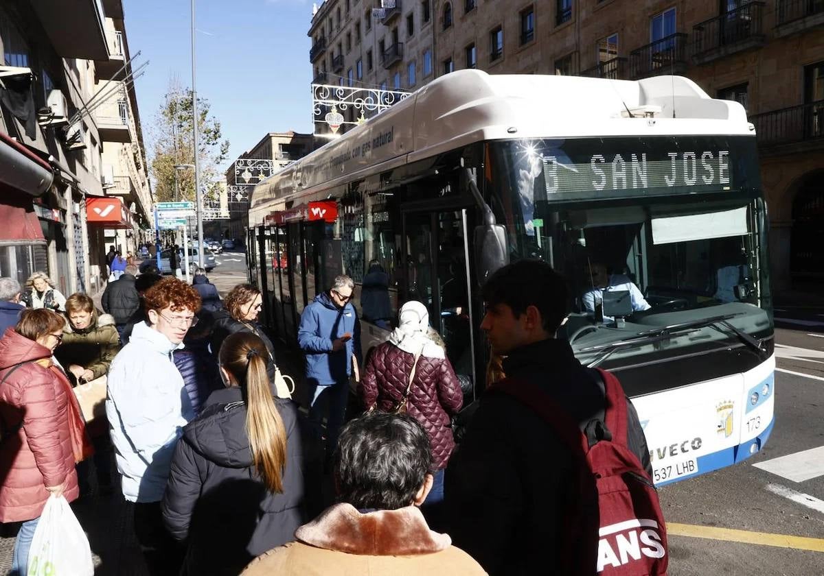 El servicio de autobús urbano de Salamanca alcanza «un récord histórico» con 60.881 usuarios en un solo día