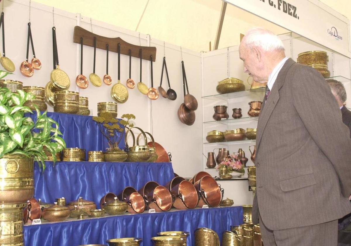 Imagen de la III Feria de Artesanía Nacional, celebrada en el año 2000.