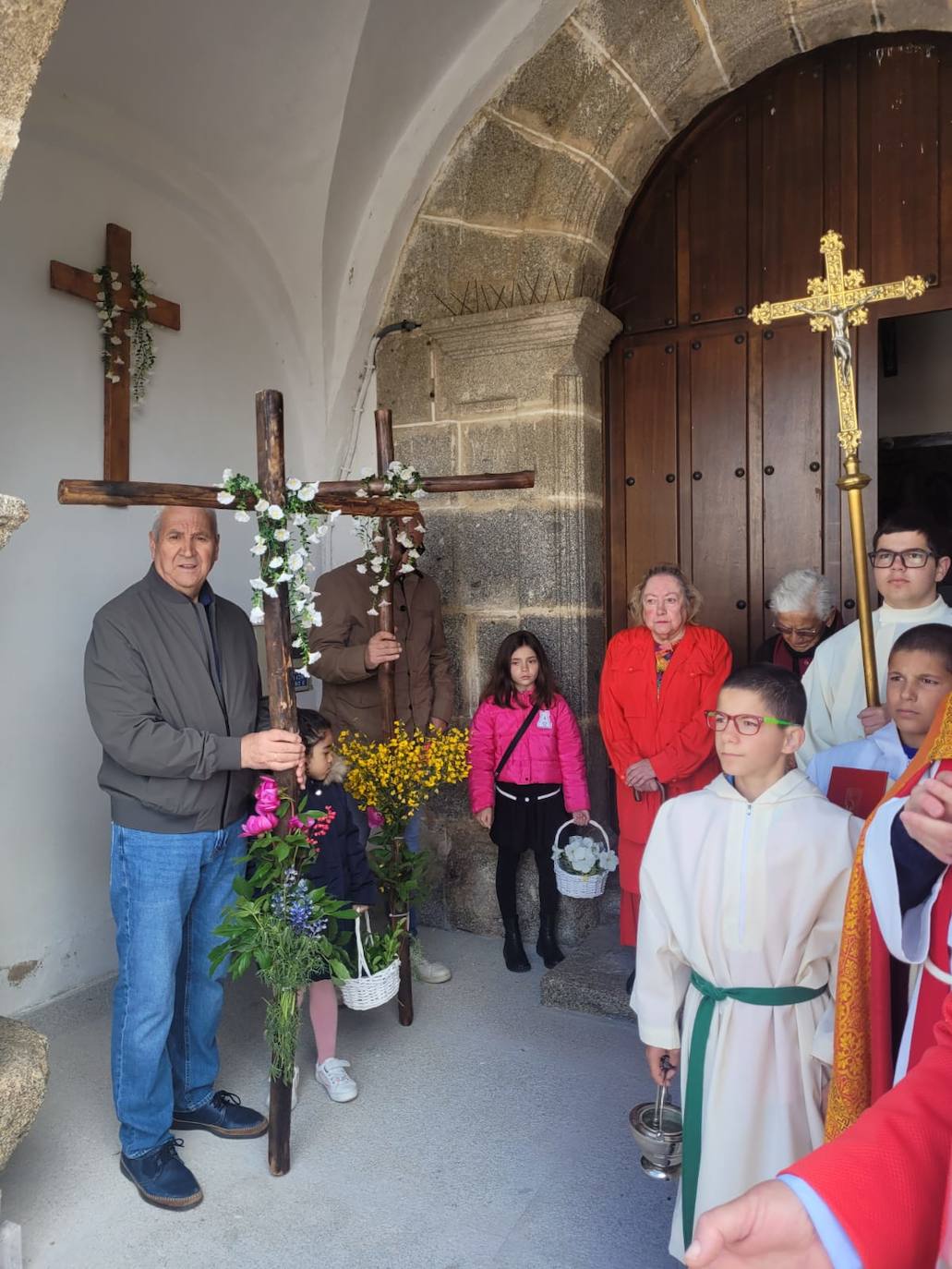 Valverde de Valdelacasa cumple con la tradición y celebra la Bendita Cruz de Mayo