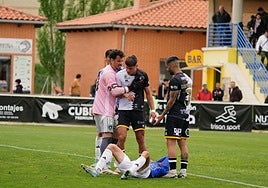 Rabadán recrimina una acción anterior a un jugador del Sestao.