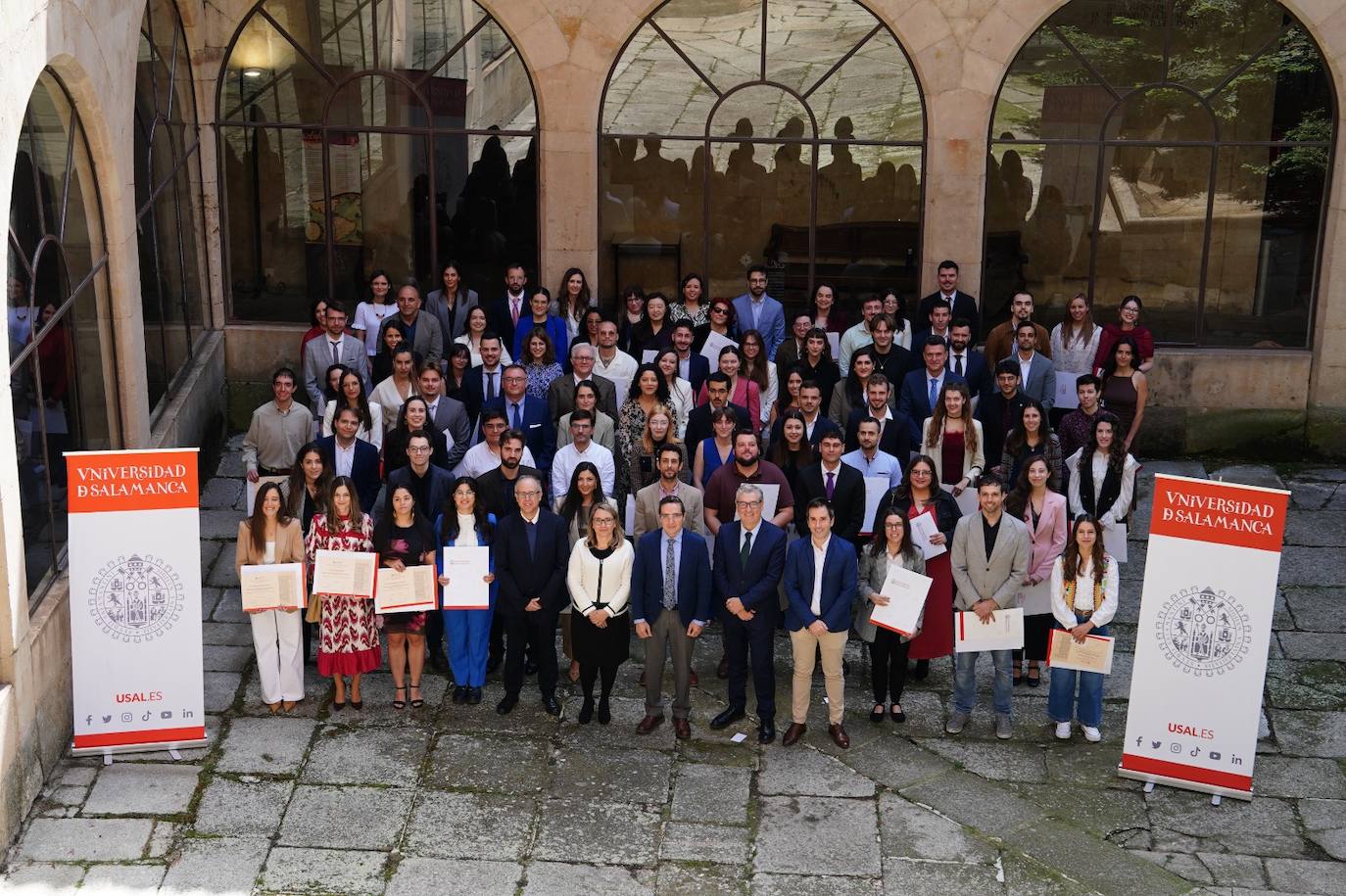 Alumnos cum laude: &quot;Son muchas noches de estudio...&quot;