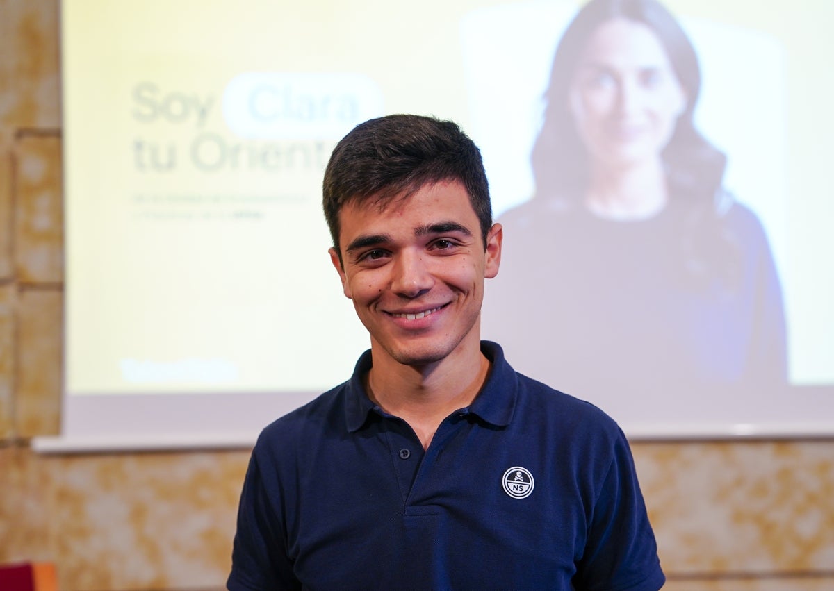 Imagen secundaria 1 - Los estudiantes Juan Moreno, Alfredo Sánchez y Diego Ortiz.