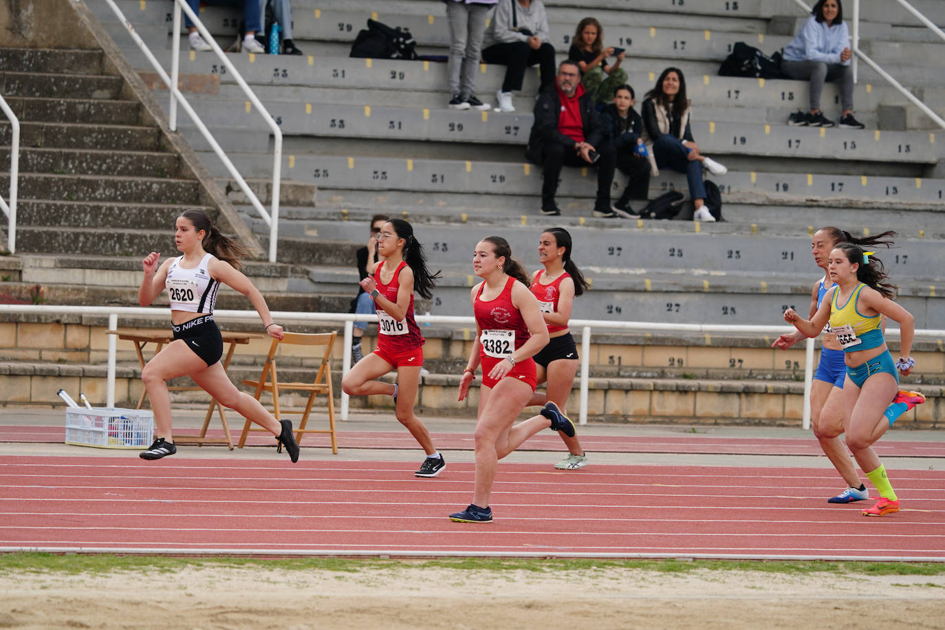 Otra tarde de gran atletismo en el Control Primavera Ayuntamiento de Salamanca