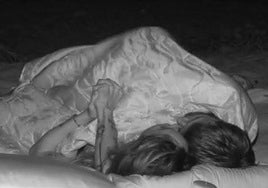 Anita y Montoya han tenido una noche de amor en 'Supervivientes'.