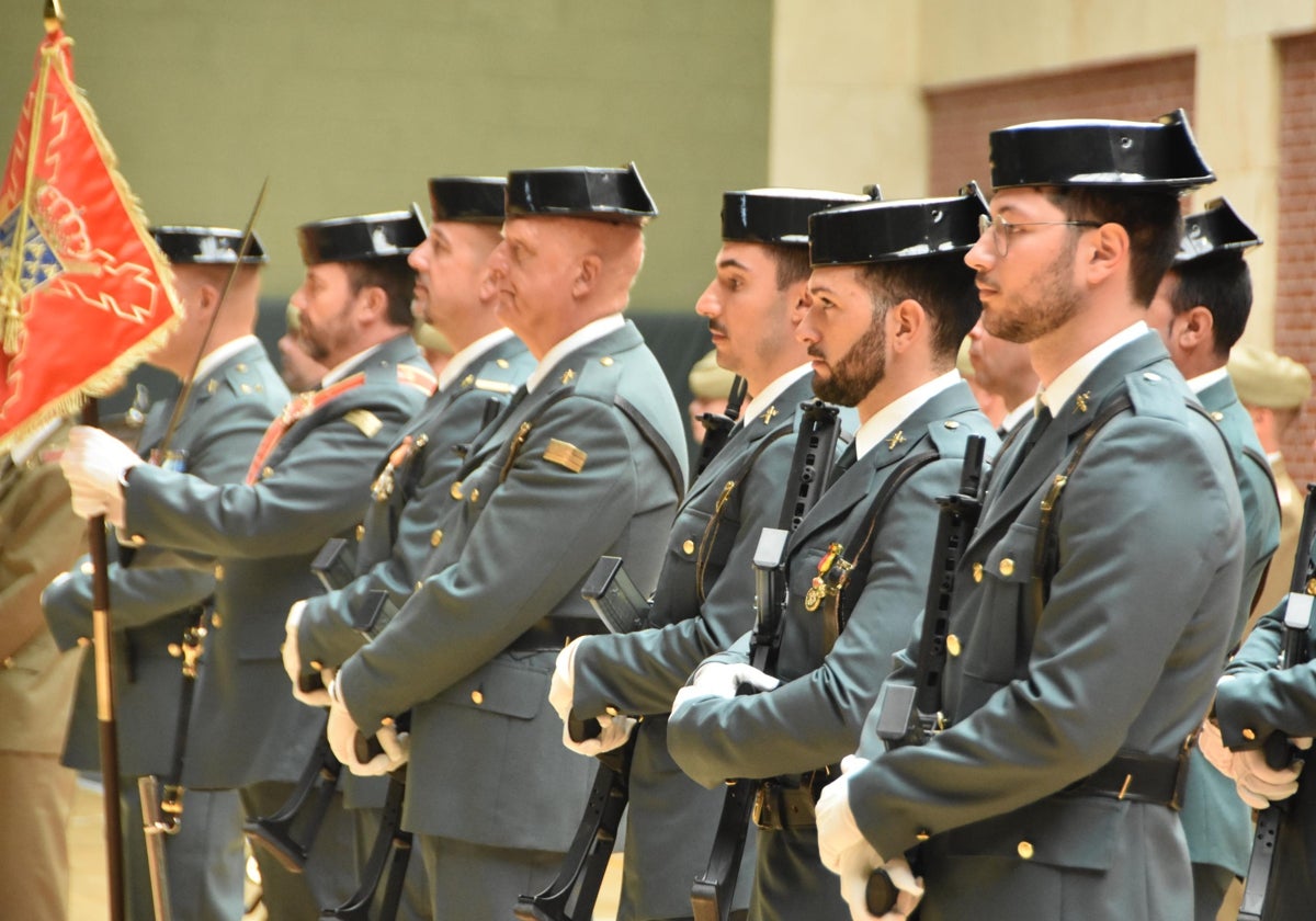 Carbajosa 'abraza' a la Guardia Civil en su 181 aniversario