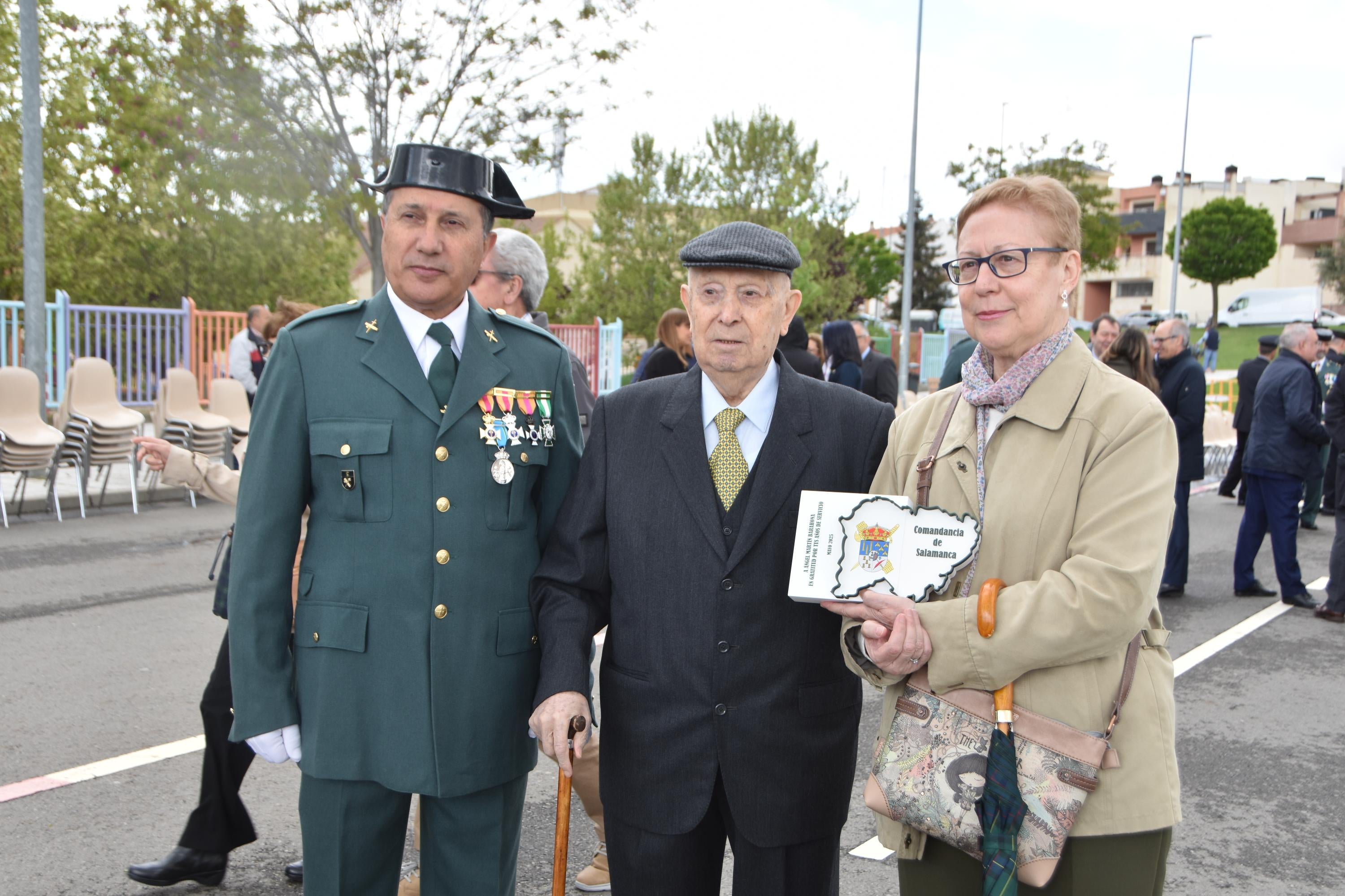 Carbajosa &#039;abraza&#039; a la Guardia Civil en su 181 aniversario
