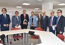 Imagen de las autoridades presentes en la inauguración del centro tecnológico habilitado en la Escuela de Ingenieros de Béjar