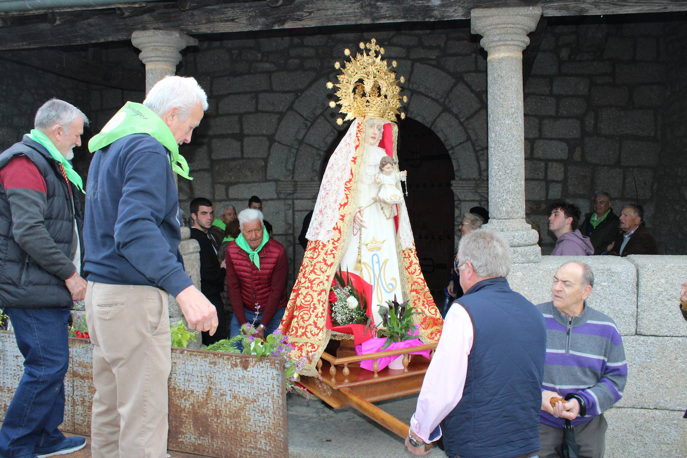 La Virgen une a los fieles de la tierra de Montemayor