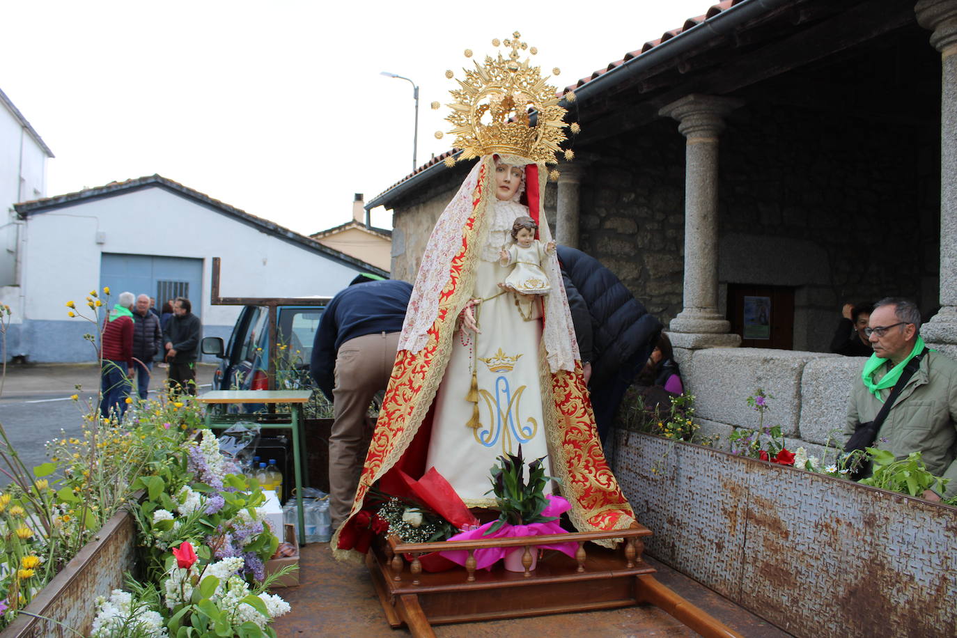 La Virgen une a los fieles de la tierra de Montemayor