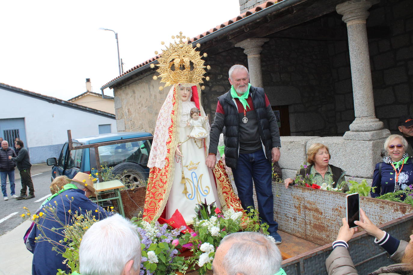 La Virgen une a los fieles de la tierra de Montemayor