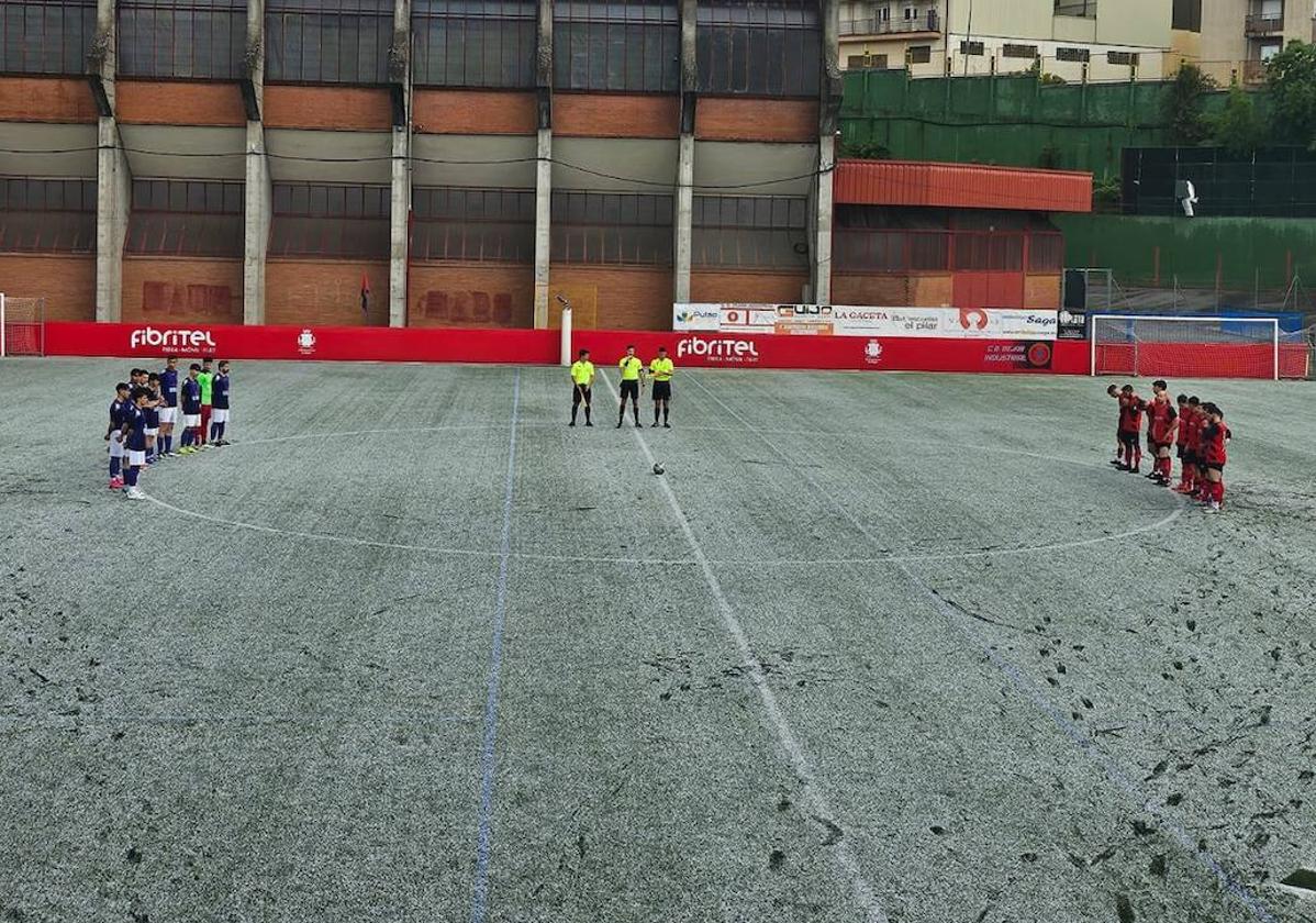 Una espectacular granizada sorprende en el Béjar-Gimnástica Medinense