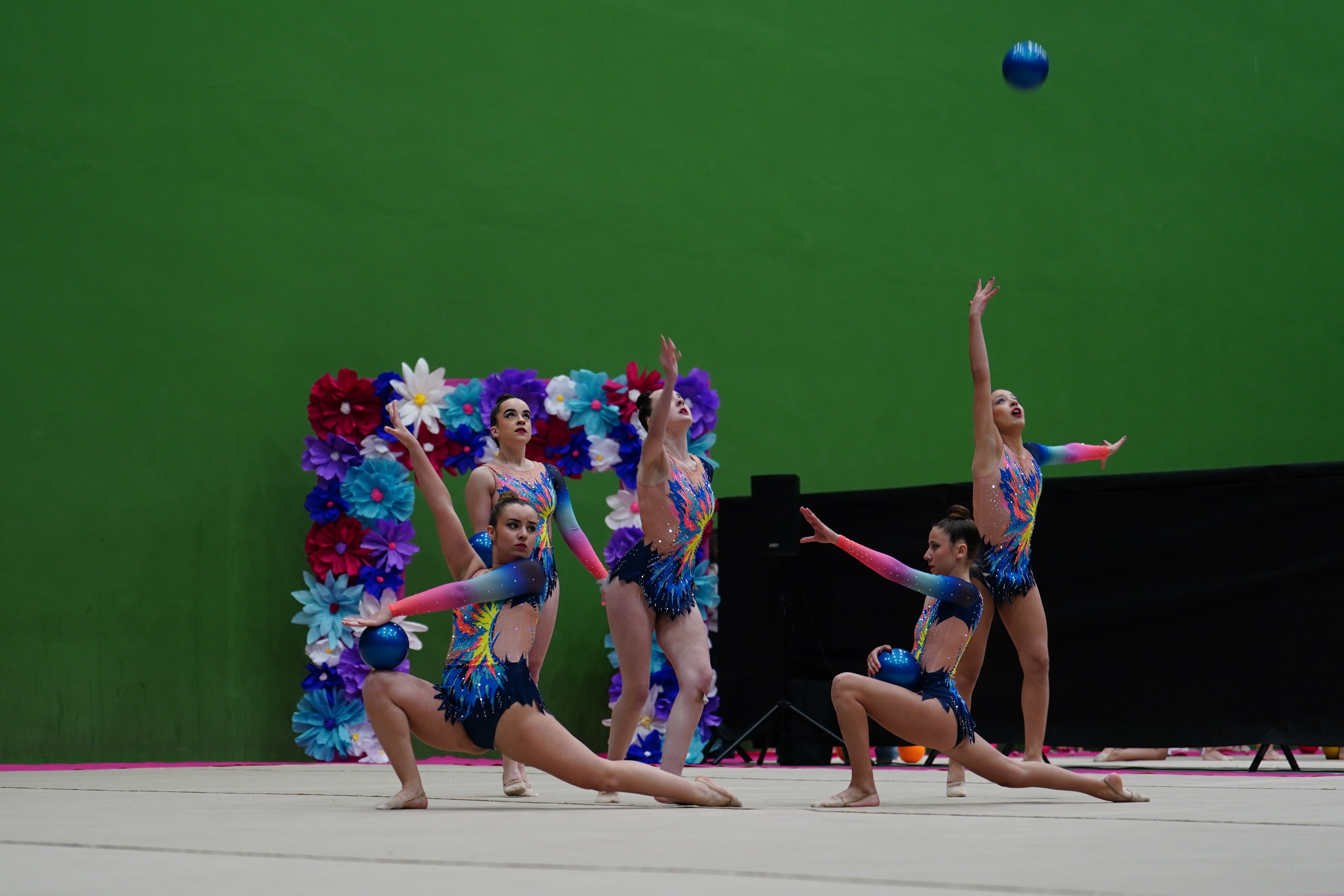 Las goteras marcan el primer día de gimnasia en Salamanca