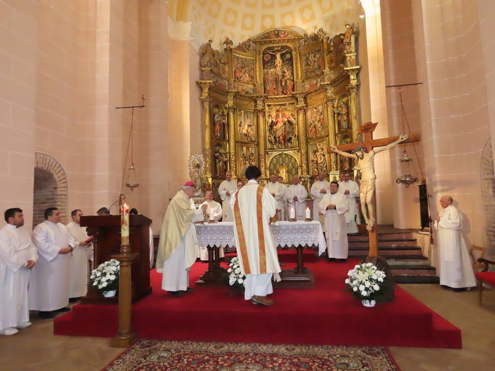 Nuevo acólito al servicio del altar