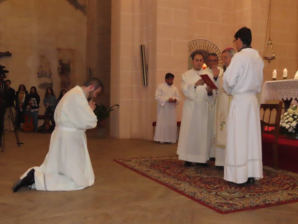 Nuevo acólito al servicio del altar