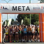 Instantes previos a la salida de los 10 Km de Gudino en Villamayor