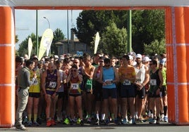 Instantes previos a la salida de los 10 Km de Gudino en Villamayor