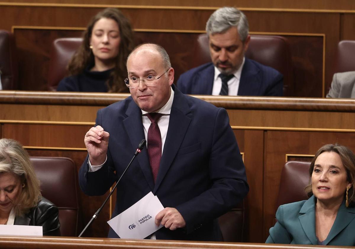 Tellado llama «picapleitos de la familia Sánchez» a Bolaños y lo acusa de encubrir corrupción