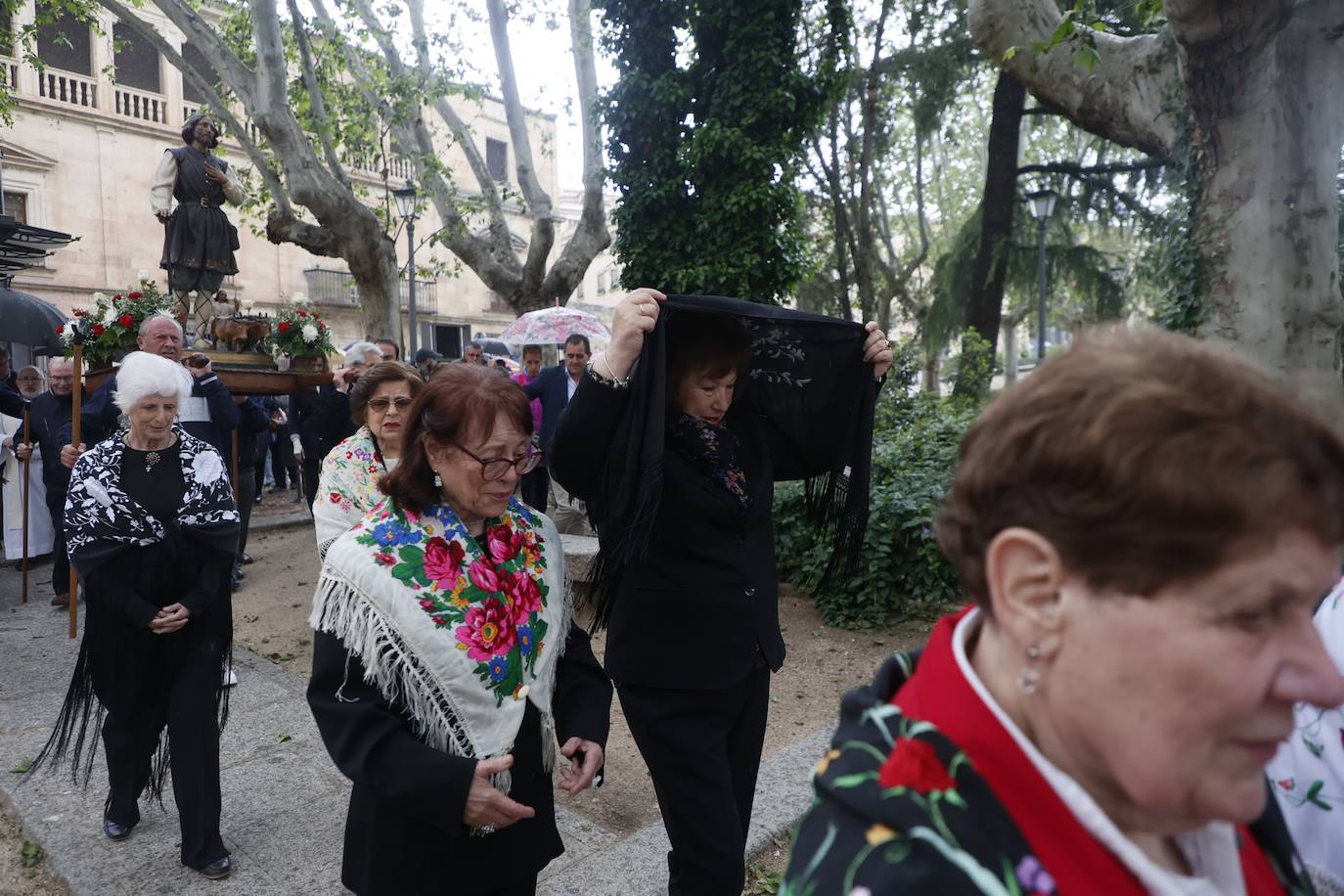 Hasta a San Isidro le sobró lluvia