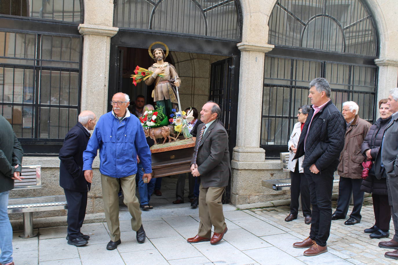 Guijuelo no falta a su cita con San Isidro y la bendición de campos