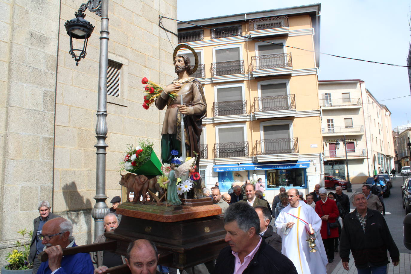 Guijuelo no falta a su cita con San Isidro y la bendición de campos