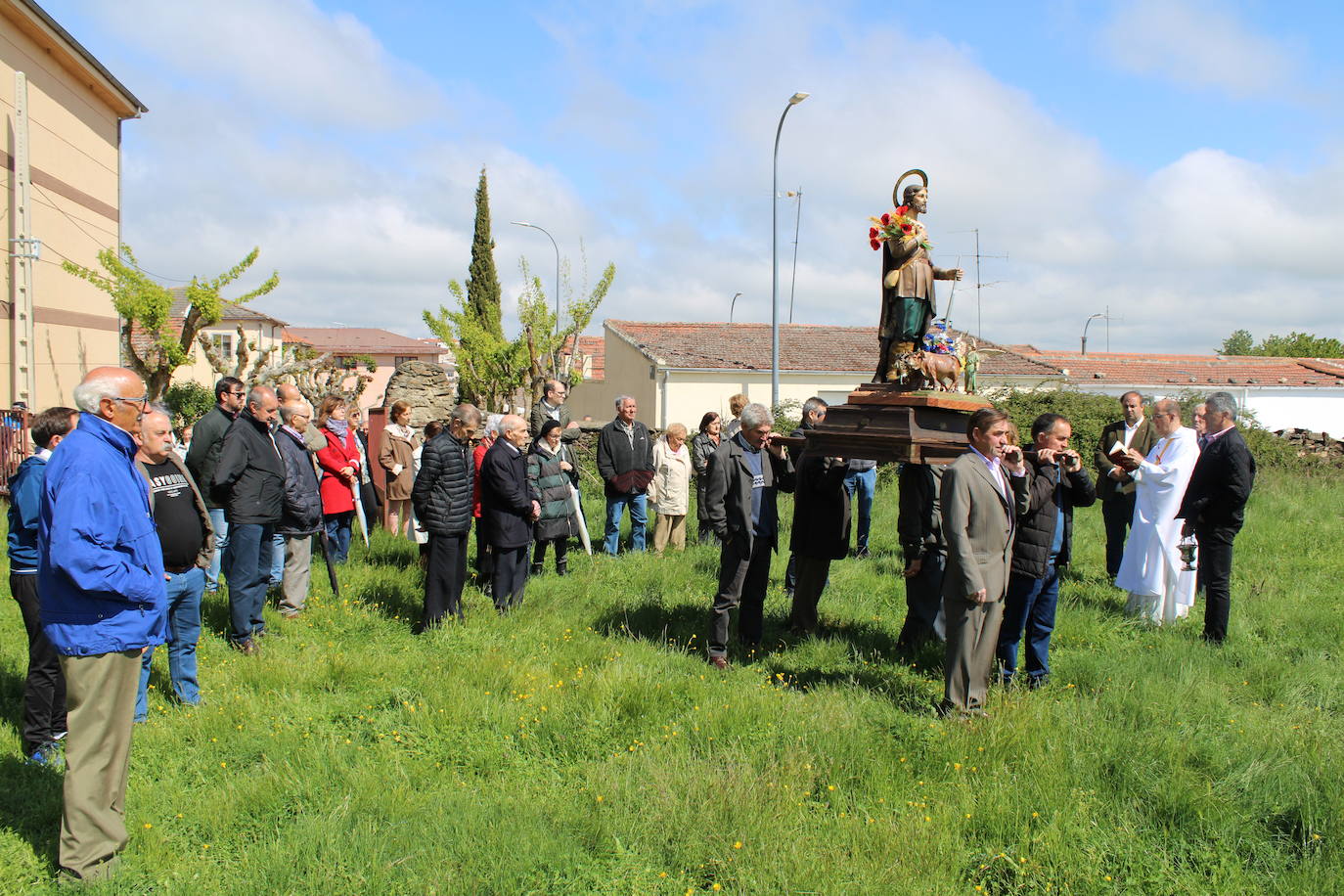 Guijuelo no falta a su cita con San Isidro y la bendición de campos