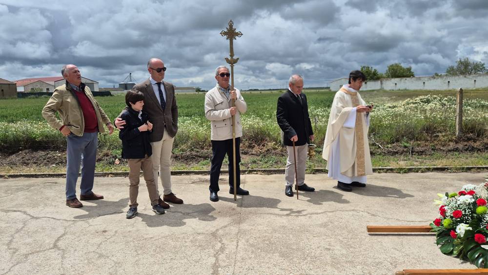 Honores y jotas a San Isidro en Aldeaseca