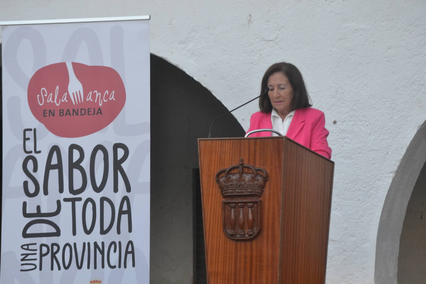 El pregón de Adoración Cañamero abre la Feria del Farinato en Miróbriga